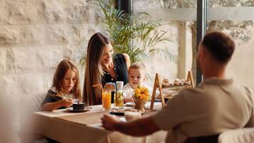 Free daily buffet breakfast