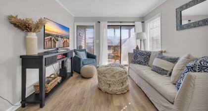 3BD Corner Unit-Pool w Beach Access-Main Street