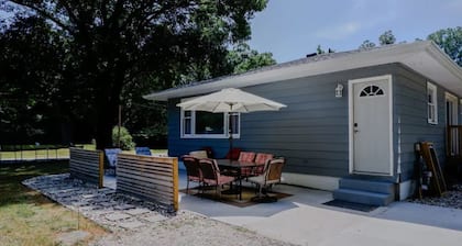 Be Our Guests: Harbor Shores Comfort Meets Charm