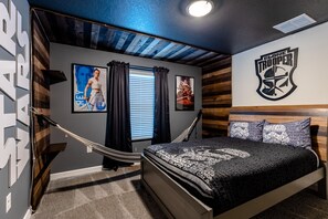 5 عدّة غرف نوم وواي فاي مجانًا وملاءات أسرّة