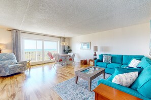 TV - Walk to Sandfest, Gulf View, Shared Pools, Boardwalk to the Beach (Port Aransas)