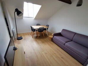 Living area - Charming apartment 15mn of the center of Paris (Argenteuil)