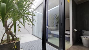 Basic Studio | Bathroom