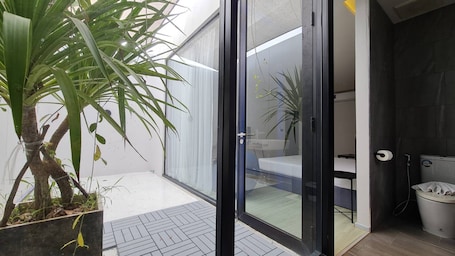 Basic Studio | Bathroom | Towels