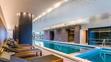 Alberca techada y alberca climatizada