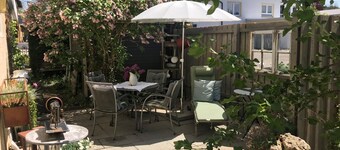 Holiday Home 'Ferienhaus Schillerstraße' with Private Terrace, Shared Garden and Wi-Fi