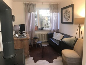 Tv, pejs, dvd-afspiller, stereoanlæg