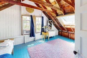 3 chambres, fer et planche à repasser, accès Internet, draps fournis