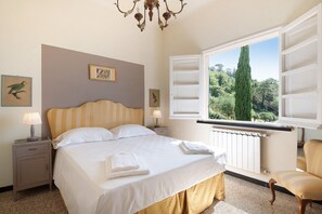 5 bedrooms, free WiFi, bed sheets