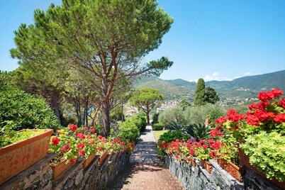 Villa 'Mesco' with Mountain View, Private Pool and Wi-Fi