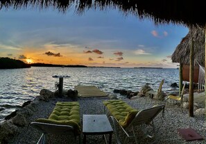Terrace/patio - Oceanfront Lookout Point with two Kayaks & Dock (Key Largo)