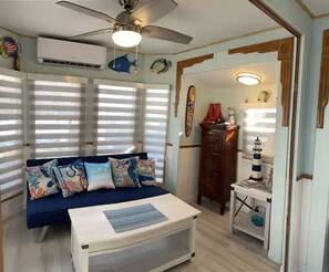 TV - Oceanfront Lookout Point with two Kayaks & Dock (Key Largo)