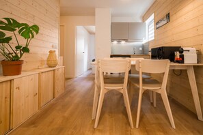 Dining - Sapi · Cocon 4pax | Centre | Jardin | Remontées | TV Wifi (Chamonix-Mont-Blanc)