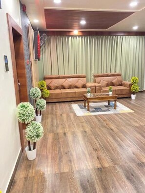 Khu tiếp khách ở sảnh