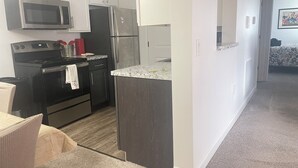 Habitación Gallery | Cocina privada | Tostadora y comedor 