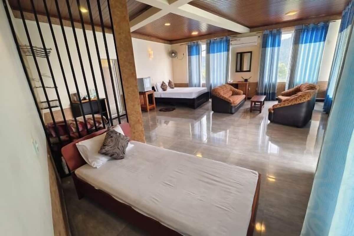 Premium bedding, minibar, individually decorated, individually furnished