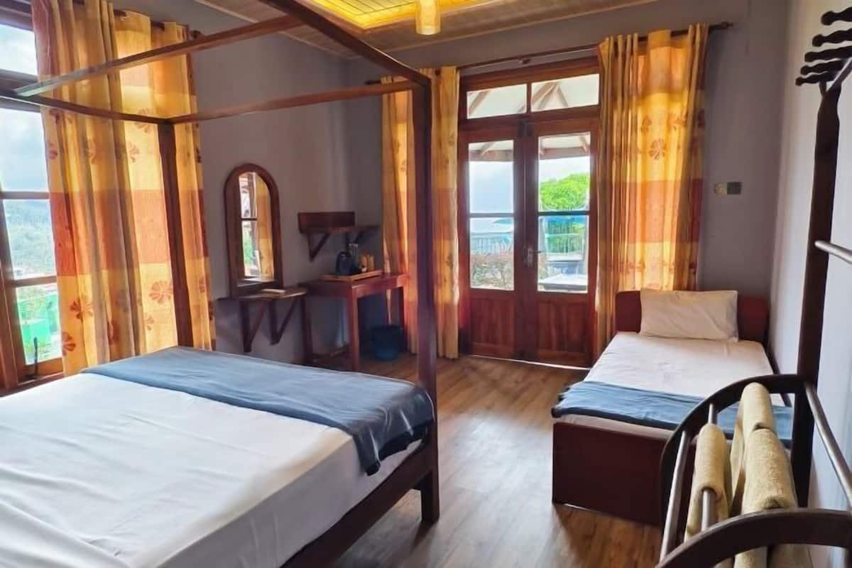 Premium bedding, minibar, individually decorated, individually furnished