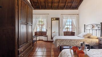2 chambres, fer et planche Ă repasser, Wi-Fi gratuit, draps fournis