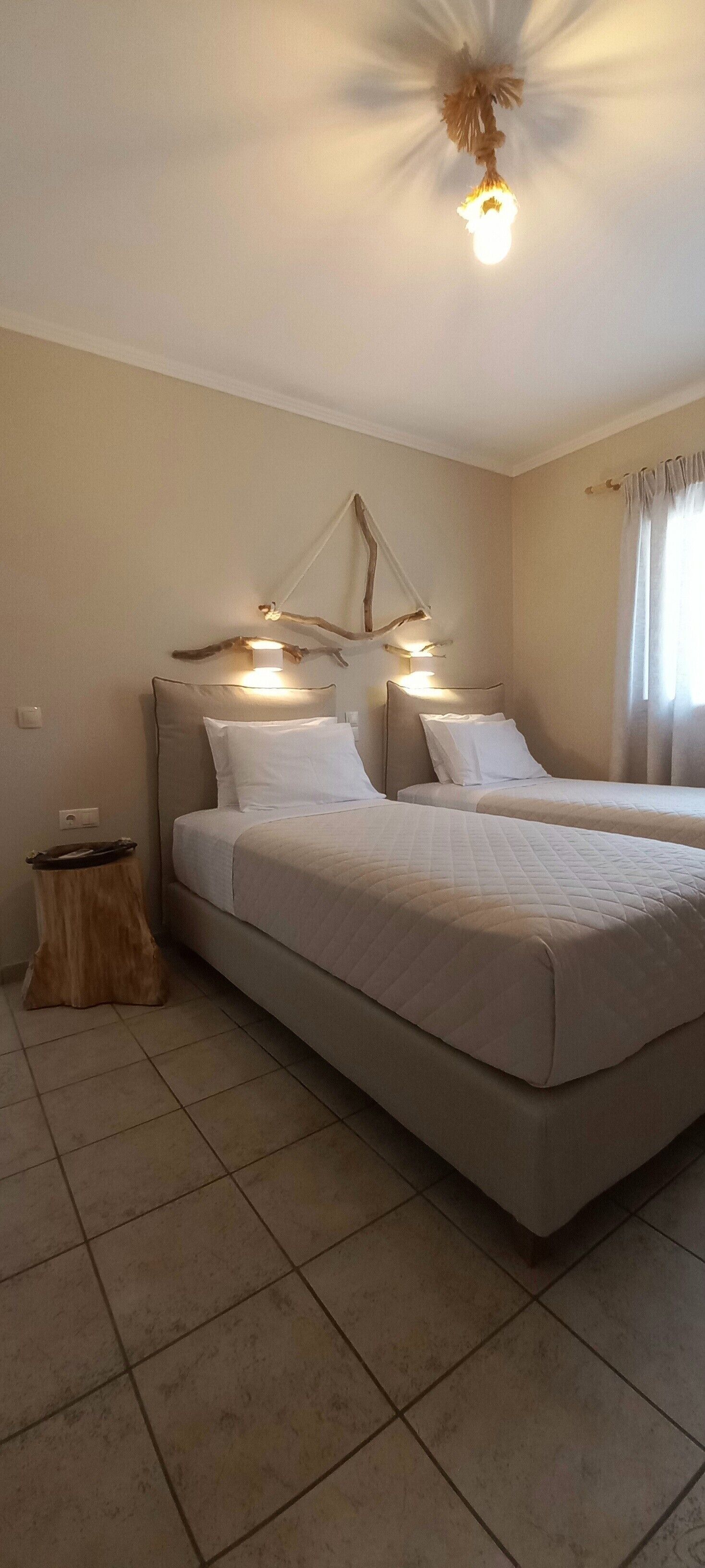 1 chambre, fer et planche à repasser, Wi-Fi gratuit, draps fournis