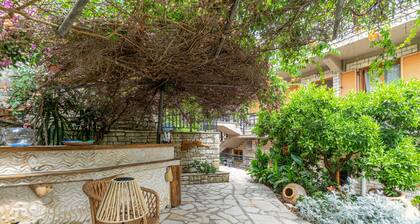 Hotel Apartment "Paxos" with Sea View, Garden & Wi-Fi