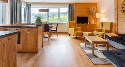 Lovely spacious house with garage by the slopes