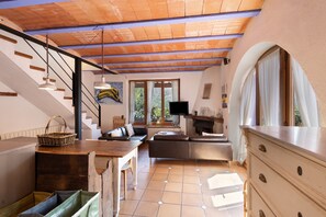 TV, fireplace, table tennis