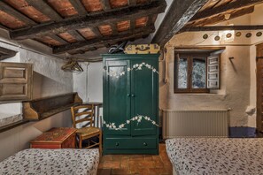 1 chambre, fer et planche à repasser, Wi-Fi gratuit, draps fournis