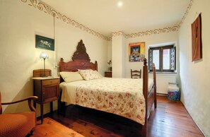 3 chambres, fer et planche à repasser, Wi-Fi gratuit, draps fournis