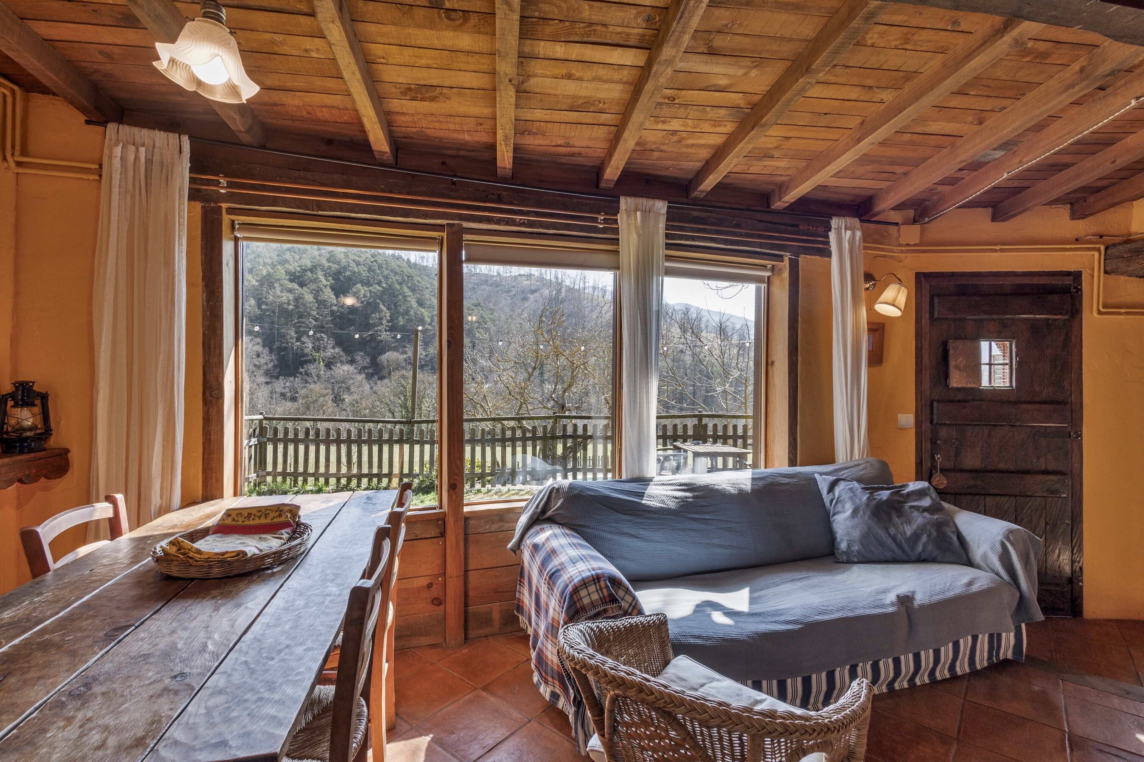 Vacation Home "La Cabana, El Reixac Casa Rural" With Mountain View, Shared Pool & Wi-fi - Camprodon