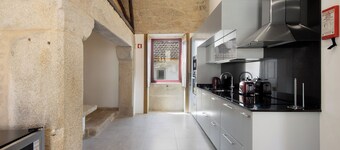 Villa 'Casa Do Outeiro' with Terrace, Pool, Wi-Fi and Air Conditioning