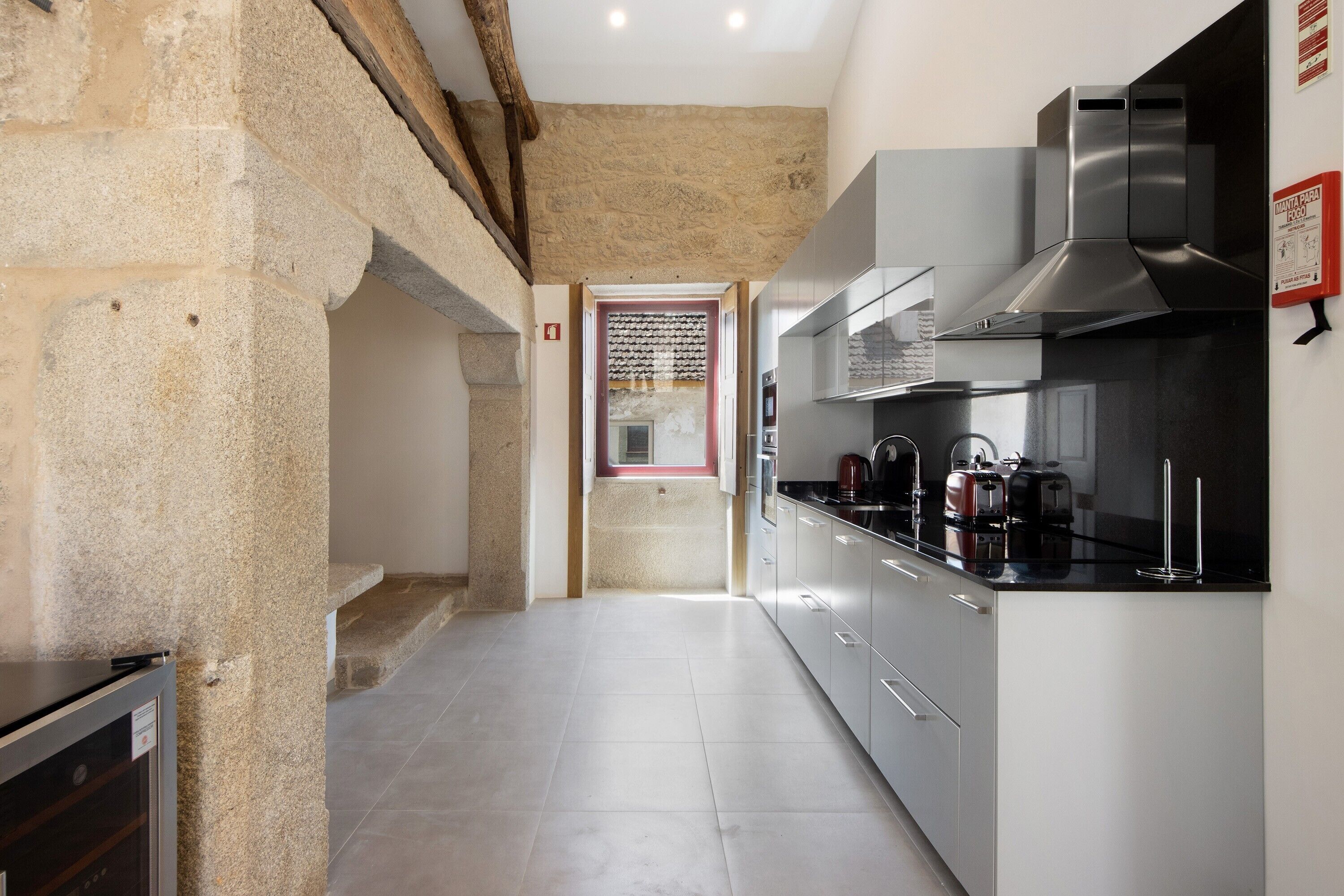 Mikrowelle, Ofen, Herdplatte, Geschirrspüler