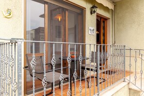 Exterior detail - Family-Friendly Vacation Home "Casa Umbé" with Private Terrace & Wi-Fi (Pietrasanata)