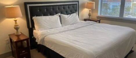 2 bedrooms, iron/ironing board, WiFi