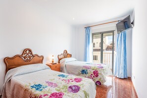 3 Schlafzimmer, Bügeleisen/Bügelbrett, kostenloses WLAN, Bettwäsche