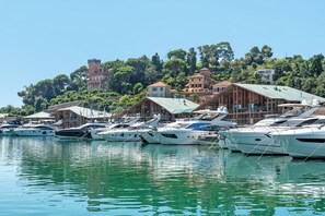 Marina - Apartment 'Riviera Mare' with Sea View, Private Terrace and Wi-Fi (Varazze)