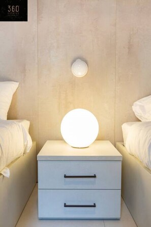 2 bedrooms, desk, iron/ironing board, travel cot