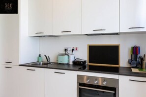 Fridge, oven, stovetop, toaster