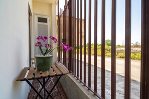 Property grounds - Apartment "Dharma" with Mountain View, Terrace & Wi-Fi (Giardini-Naxos)