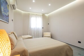 1 chambre, fer et planche à repasser, Wi-Fi gratuit, draps fournis
