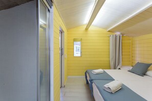 1 bedroom, free WiFi, bed sheets - Vacatio Home "Gilda" near Beach with Shared Pool & Wi-Fi (Oliva)