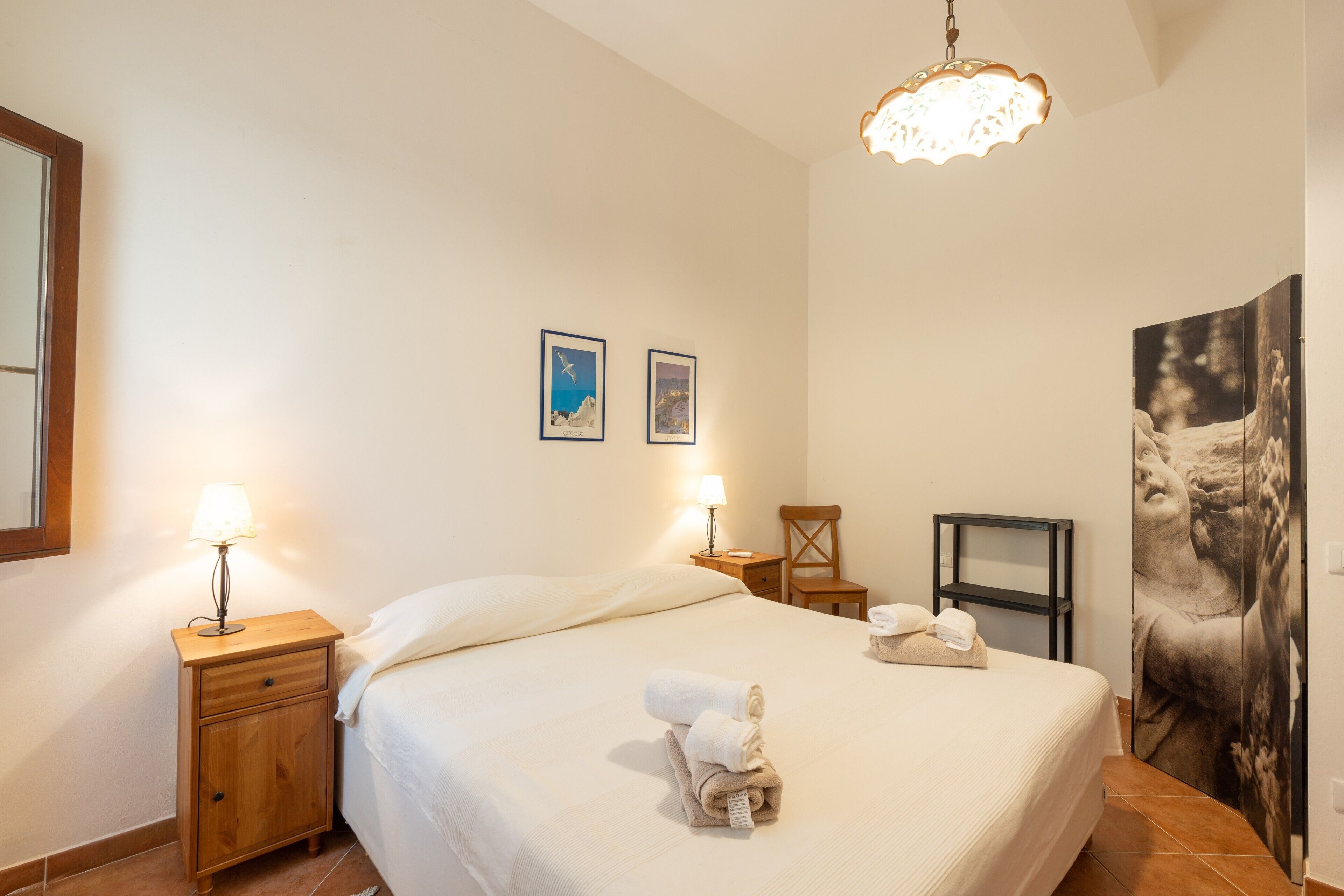 3 bedrooms, free WiFi, bed sheets, wheelchair access