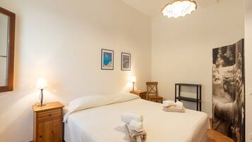 3 bedrooms, free WiFi, bed sheets, wheelchair access