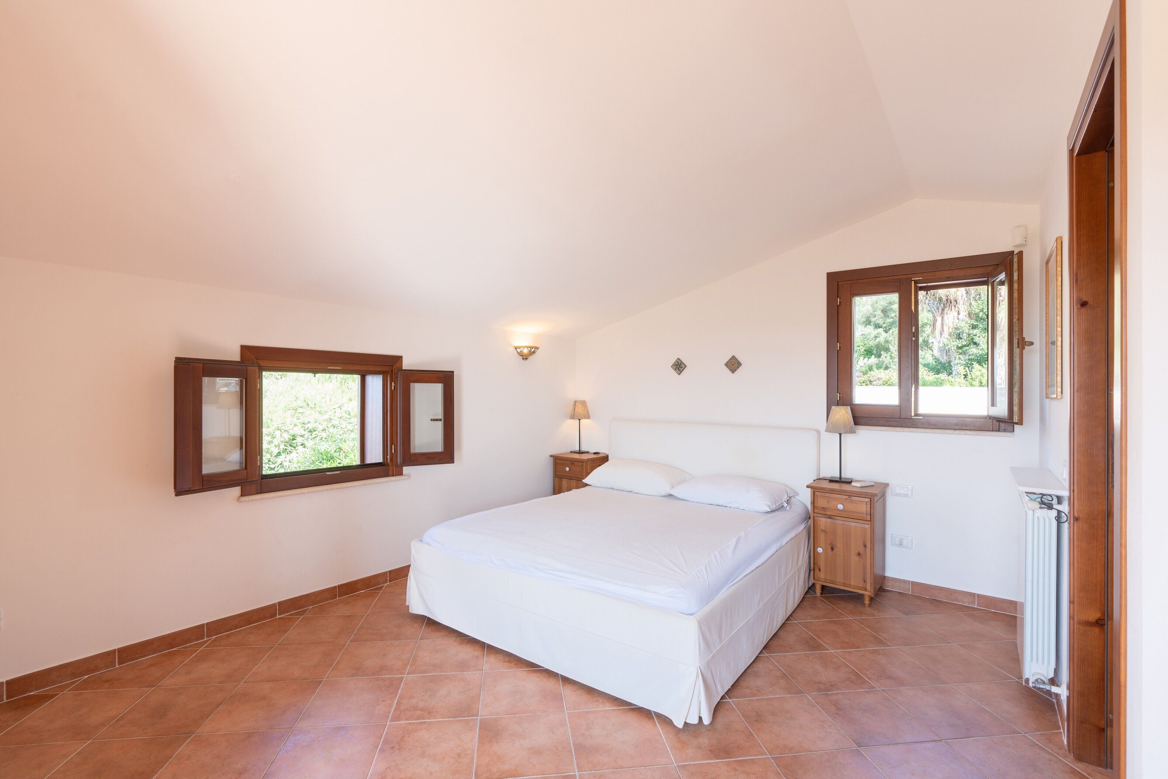 3 bedrooms, free WiFi, bed sheets, wheelchair access