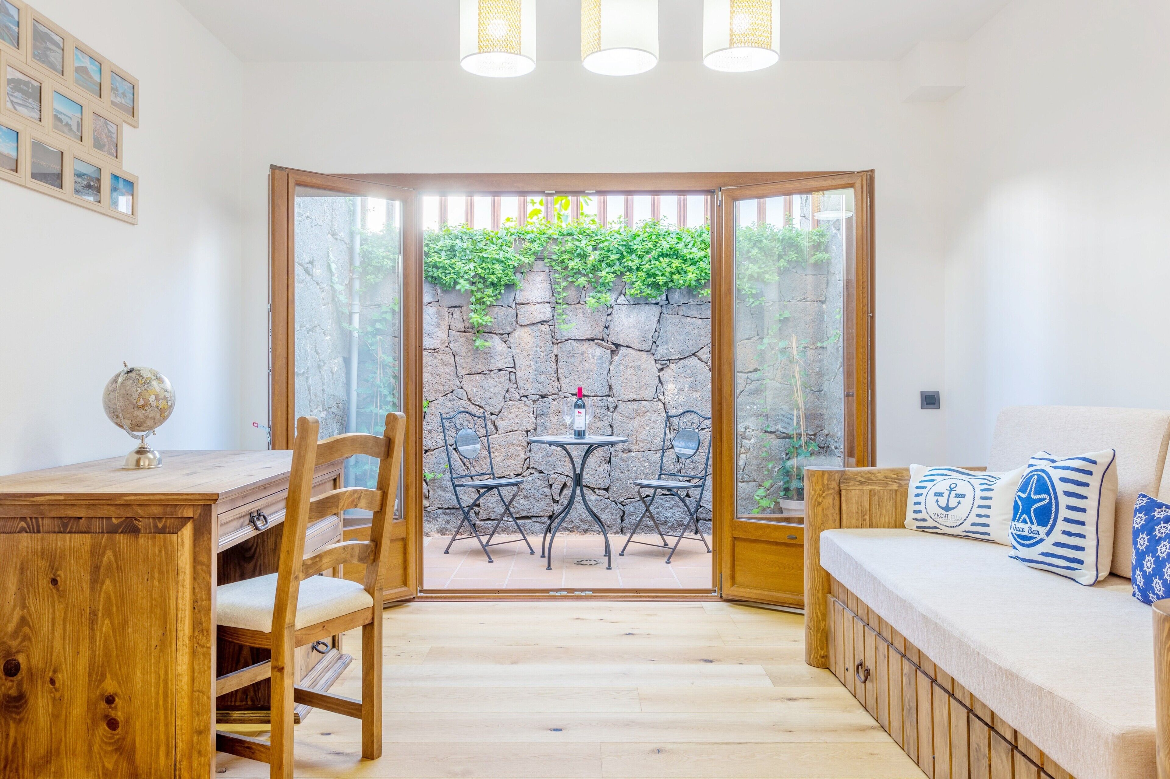 Villa "Casa Blanca" With Sea View, Private Pool & Wi-fi - Playa Blanca