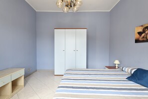 3 bedrooms, bed sheets - Holiday Apartment "Corbezzolo" with Balcony & Shared Terrace (Bari sardo)