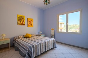 3 bedrooms, bed sheets - Holiday Apartment "Corbezzolo" with Balcony & Shared Terrace (Bari sardo)