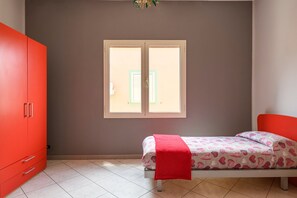 3 dormitorios, tabla de planchar con plancha, wifi y ropa de cama