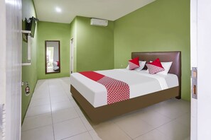 Deluxe Double Room | Free WiFi, bed sheets - OYO Life 91027 Note Hotel Syariah (Prabumulih)