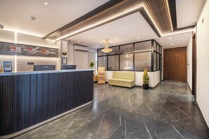 Reception - Destino by Monday Hotels Gachibowli (Hyderabad)