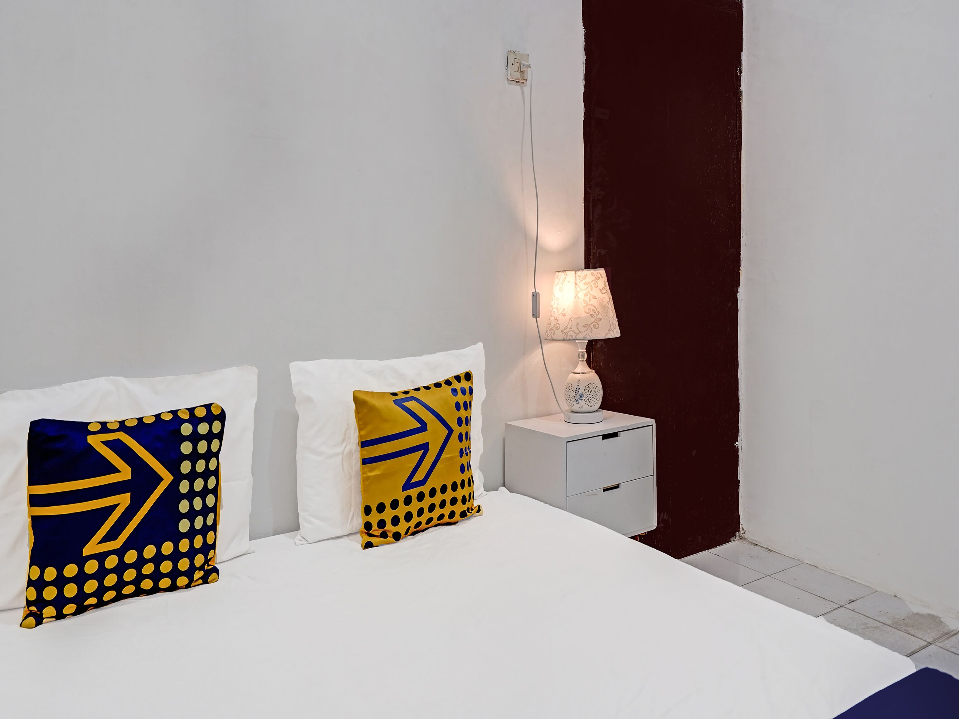 Double Room | Desk, free WiFi, bed sheets